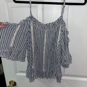 American eagle flowy shirt